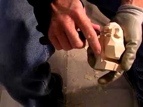 Carving a Big-Headed Santa Part 4
